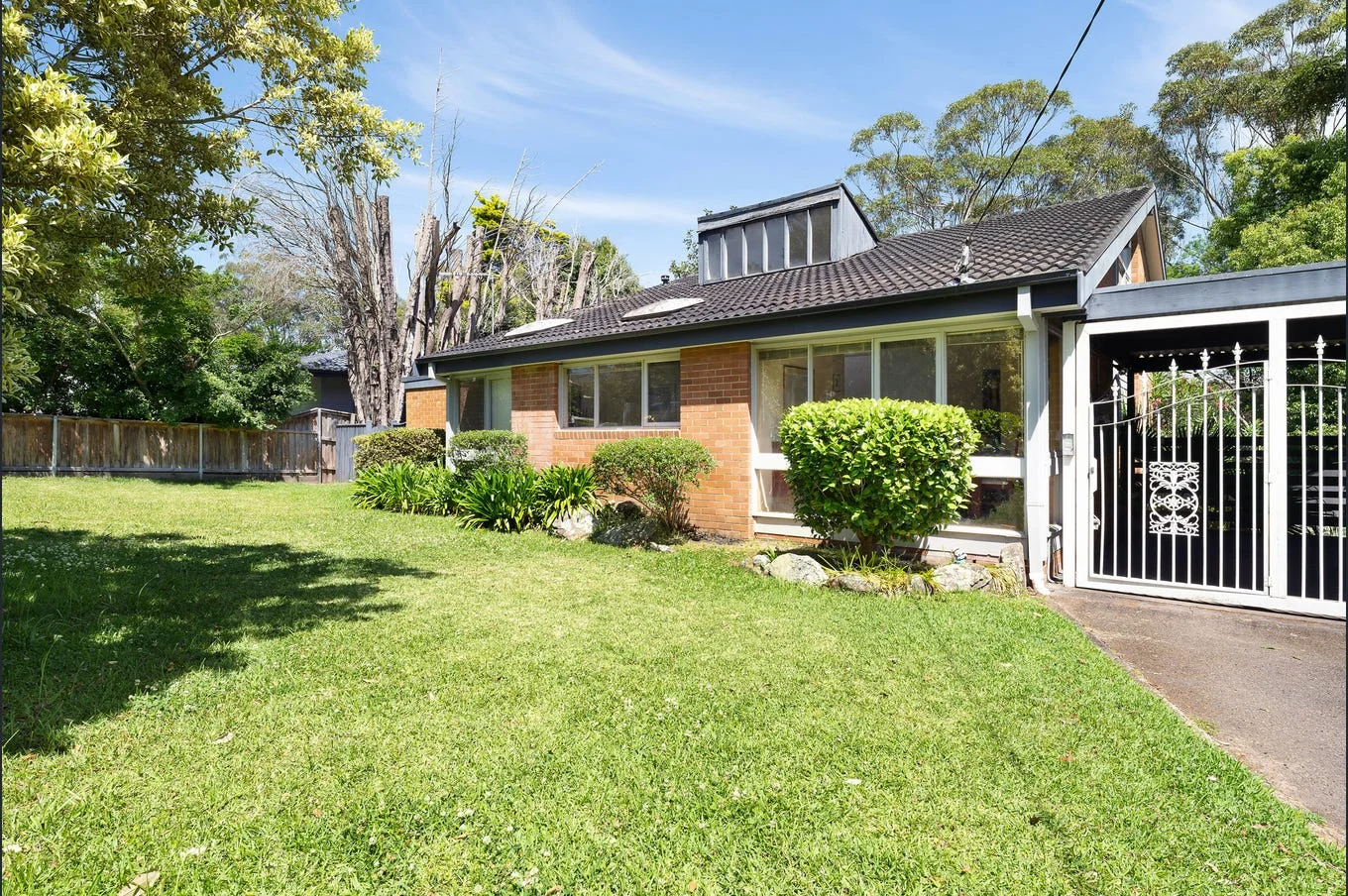 St Ives — Warrimoo Avenue